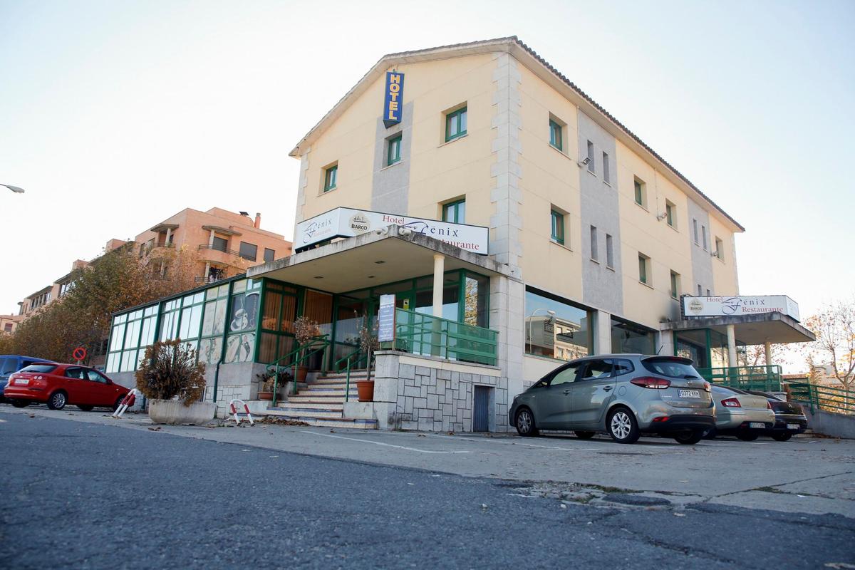 El hotel Fénix , en la salida sur de la ciudad, ha cerrado sus puertas permanentemente.