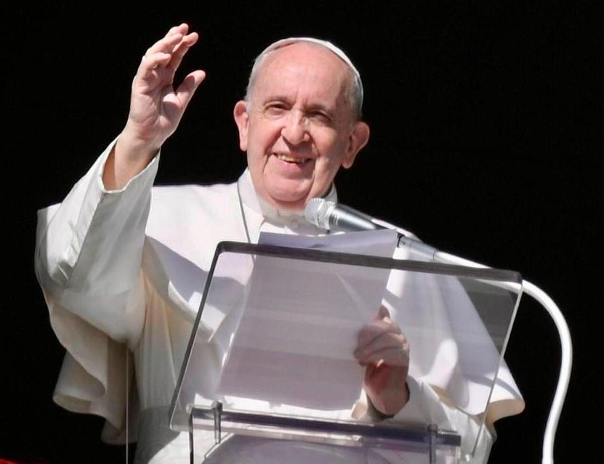 Investigación en El Vaticano: el Instagram del Papa dio ‘like’ a una modelo brasileña