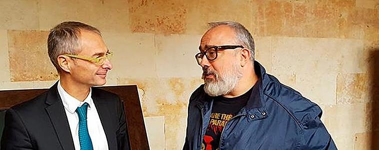 Ricardo Rivero junto a Álex de la Iglesia.