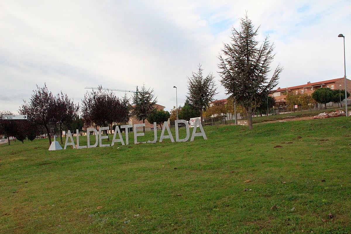 Entrada a la localidad de Aldeatejada