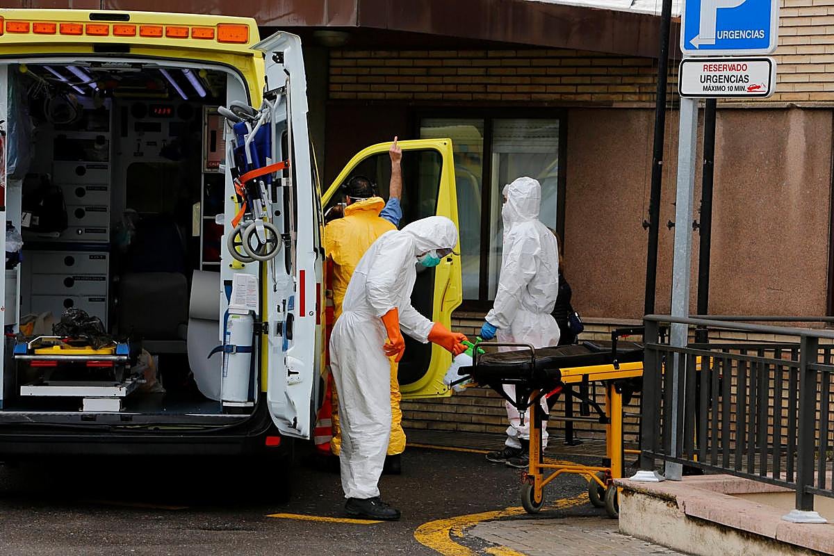 Puerta de Urgencias del Hospital de Salamanca.