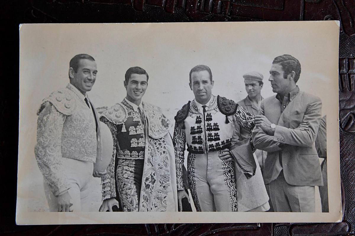 Juan María García (a la izquierda), el histórico picador salmantino, junto a Paquirri. | ARCHIVO