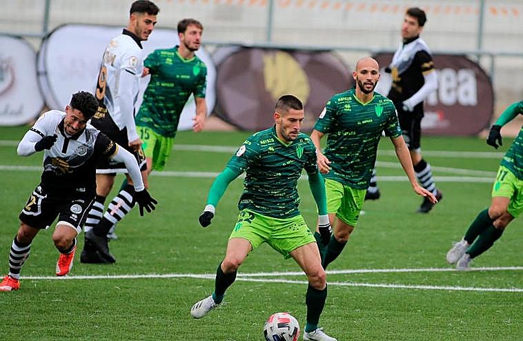 El Unionistas se lleva el derbi y sigue su escalada (1-0)