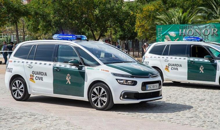 Coches patrulla de la Guardia Civil.