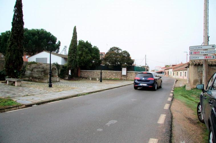 El acceso a Calzada de Valdunciel desde la A-66 cambiará de imagen y será más amplio.