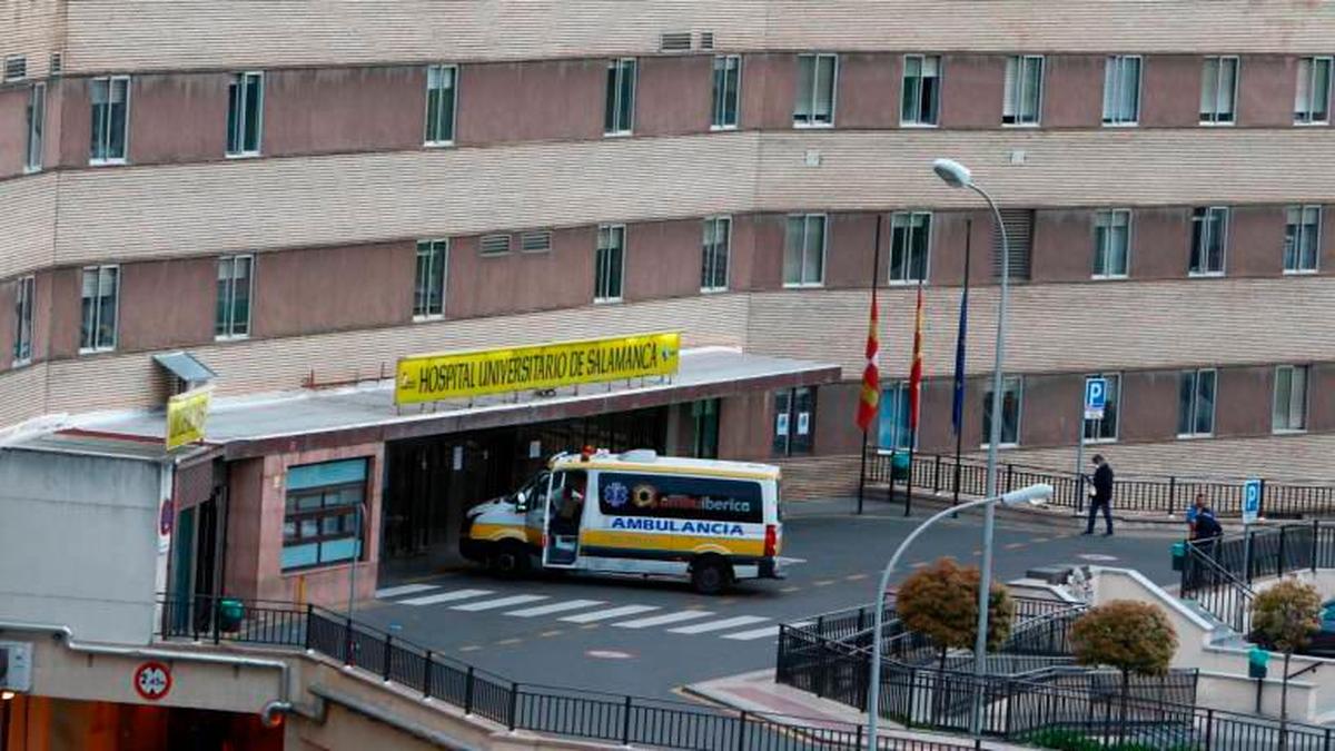 Vista exterior del Hospital Clínico de Salamanca