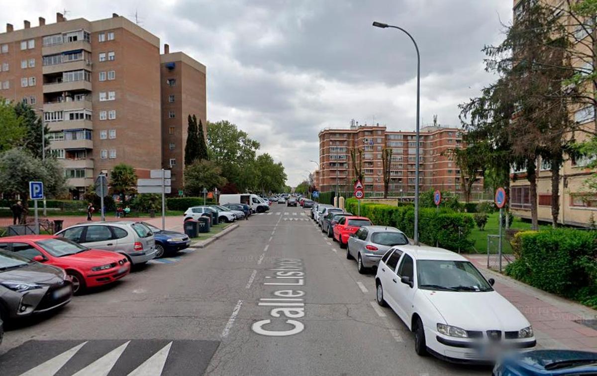 Calle en la que residía la pareja.