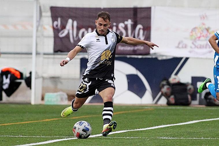 Alex Rey, centrocampista del Unionistas.