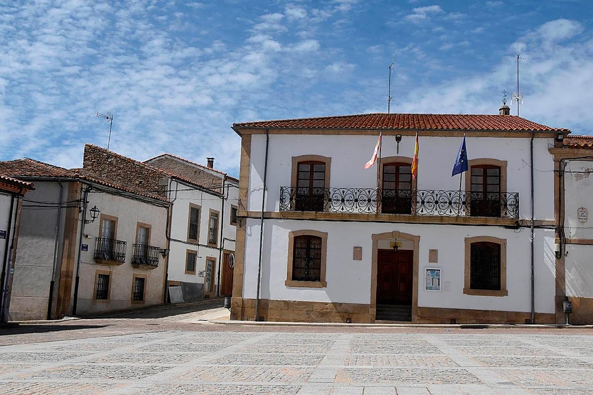 Edificio del Ayuntamiento de Lumbrales.