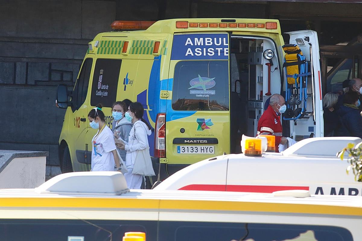Entrada del Hospital de Salamanca.