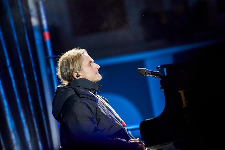 Nacho Cano, durante el concierto en la Puerta del Sol.