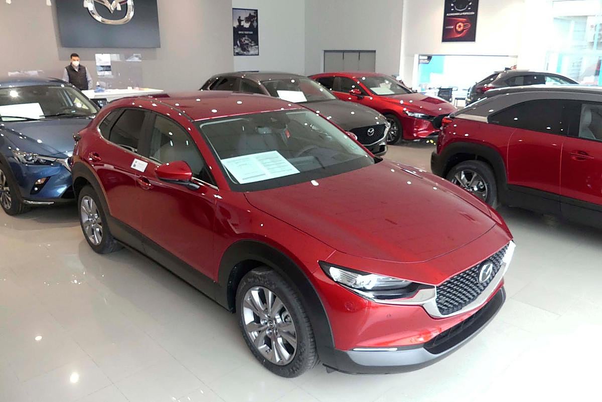 Imagen del Mazda CX-30 en el concesionario Monumotor del polígono de Los Villares