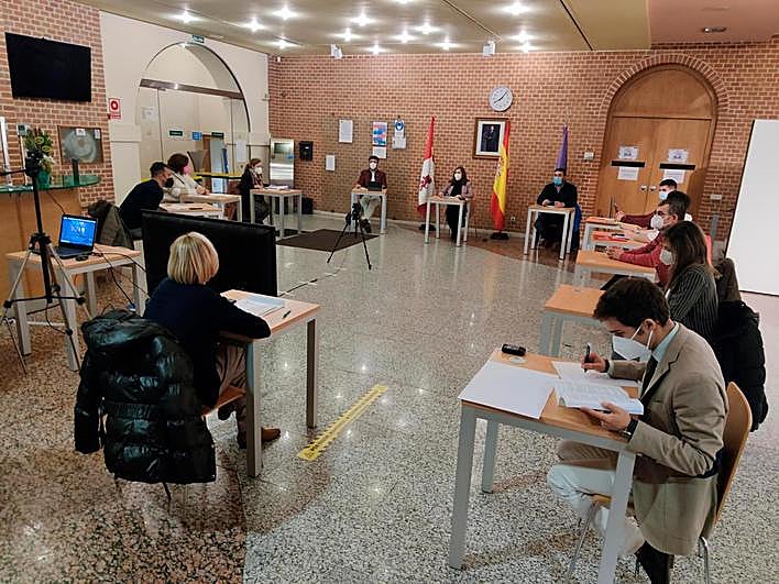 La Corporación Local en el último pleno ordinario.