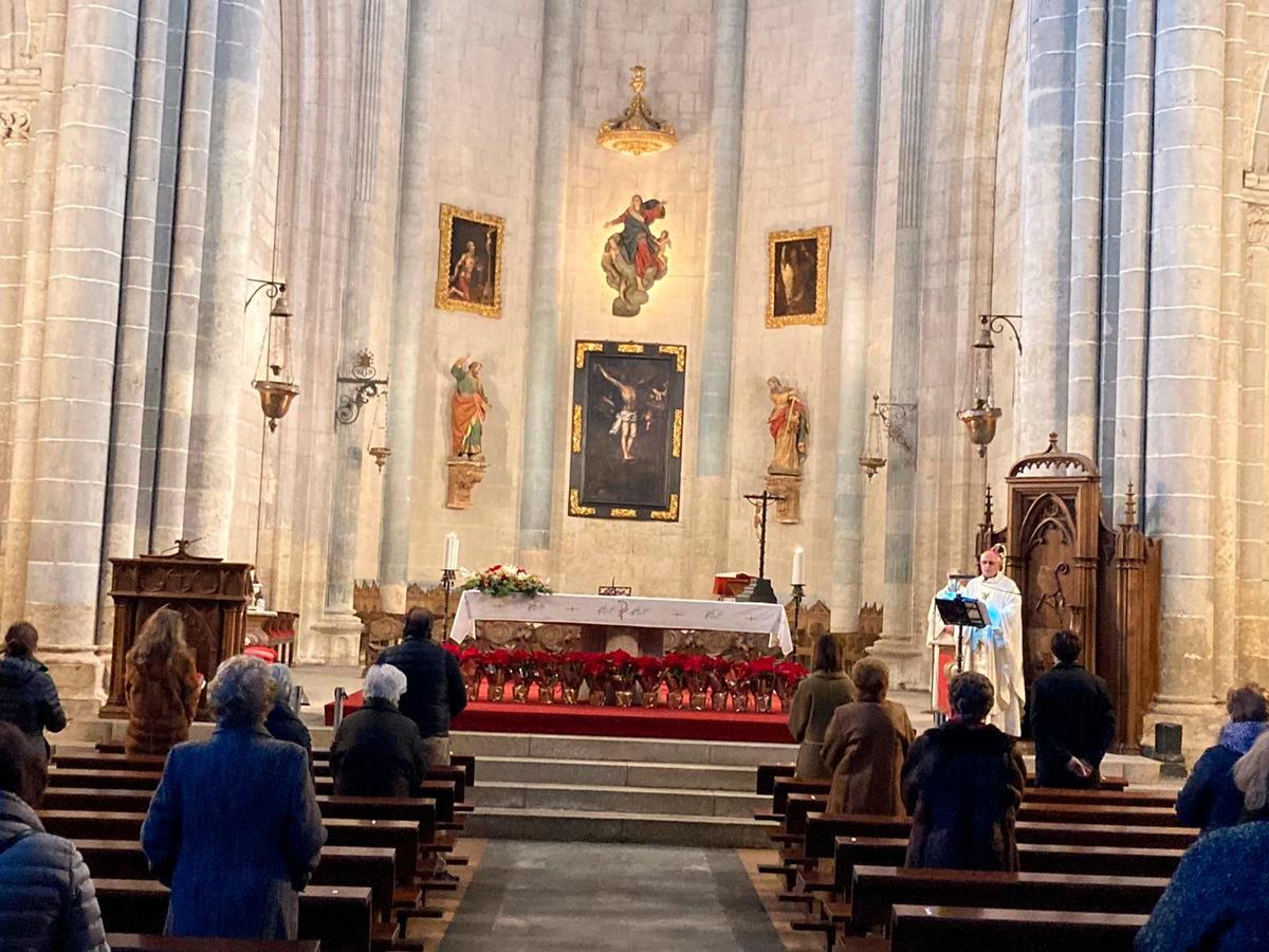 El administrador apostólico de Ciudad Rodrigo, García Burillo, durante una celebración en la Catedral