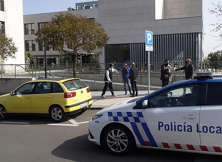 Los policías locales menores de 55 años se vacunaron este sábado en Salamanca