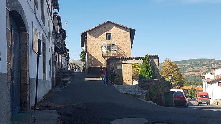 Imagen del edificio del asilo-residencia de Candelario, sede de la propuesta realizada por el Ayuntamiento.