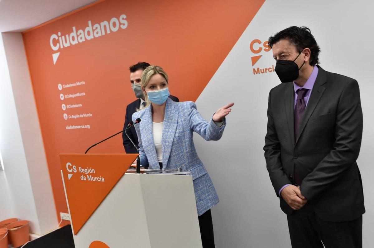 La coordinadora de Cs en la Región de Murcia, Ana Martínez Vidal, en la rueda de prensa.