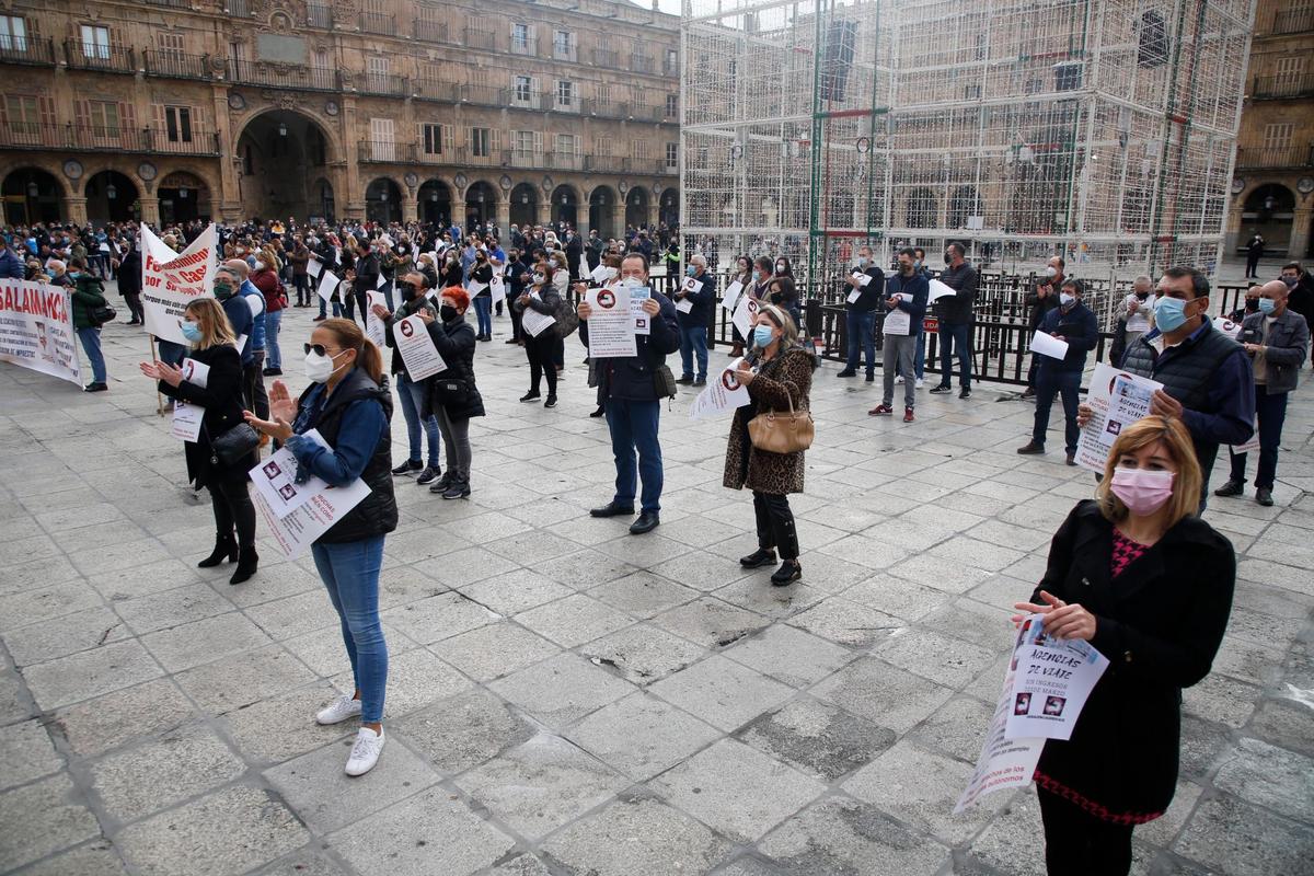 Manifestación de empresas y autónomos pidiendo ayudas.