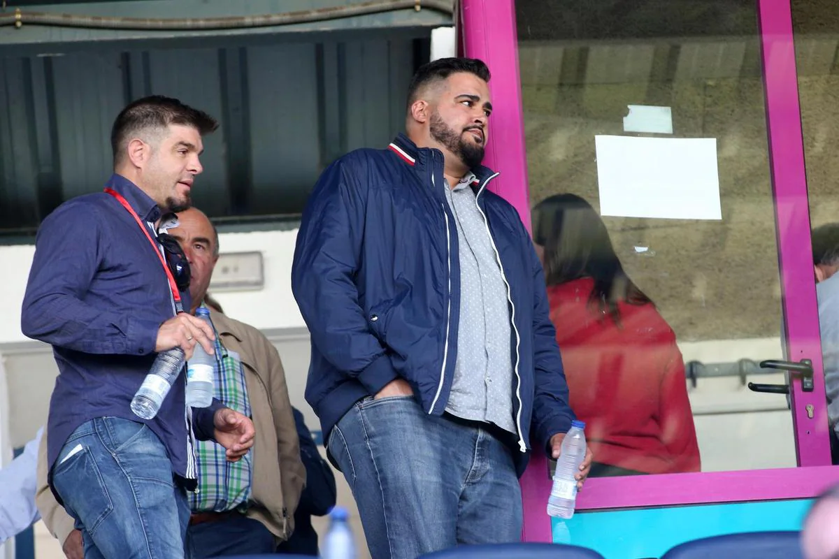 Miguel Ángel Sandoval, presidente del Unionistas, en el palco del estadio Helmántico.