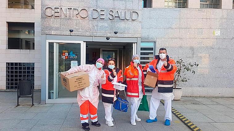 Equipo de vacunación a domicilio del centro de salud Miguel Armijo.