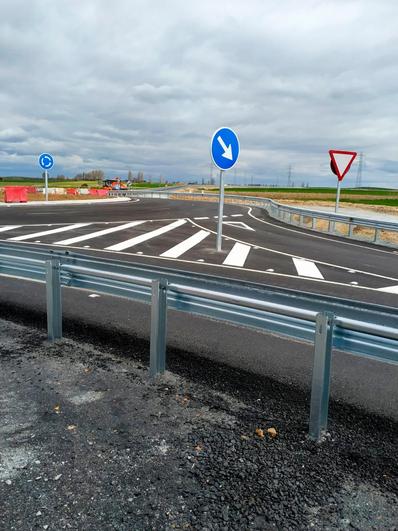 La obra de la circunvalación, que está flanqueada por dos rotondas, ya están concluidas.