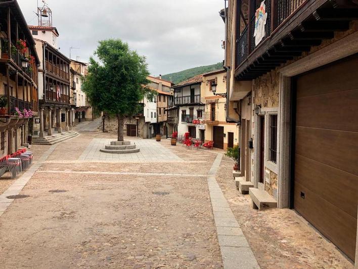 Plaza Mayor de San Esteban, punto de encuentro de vecinos y visitantes