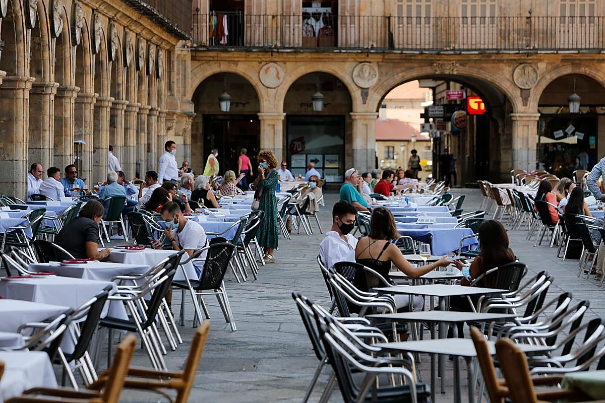 Terrazas de la Plaza Mayor de Salamanca.