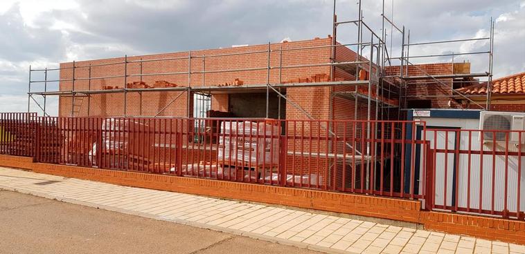 La obra de las nuevas aulas del colegio de Doñinos.