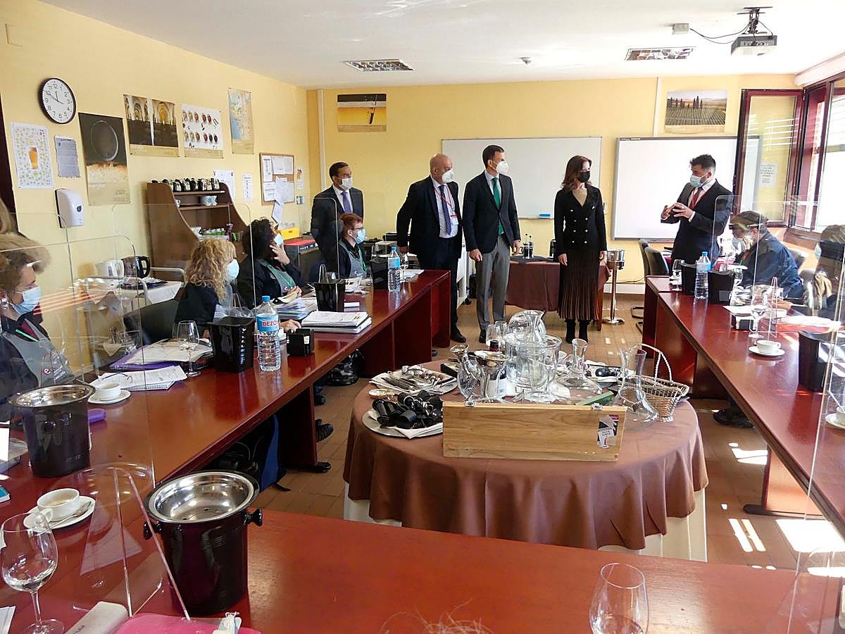 La consejera visitó el Centro de Formación Profesional Ocupacional de Salamanca