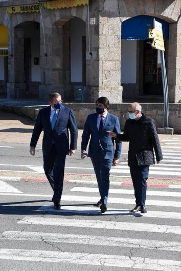 Isidoro Alanís, Juan Carlos Suárez-Quiñones y Javier Iglesias durante su estancia en Fuentes de Oñoro