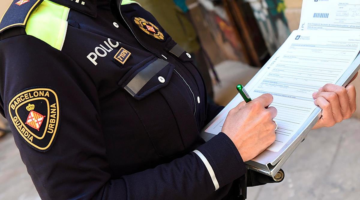 Imagen de un agente de la Guardia Urbana.