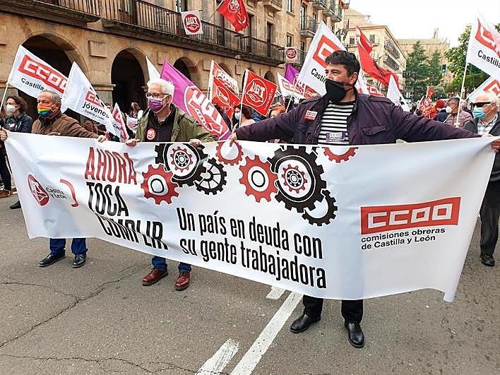 La manifestación, a su paso por Gran Vía