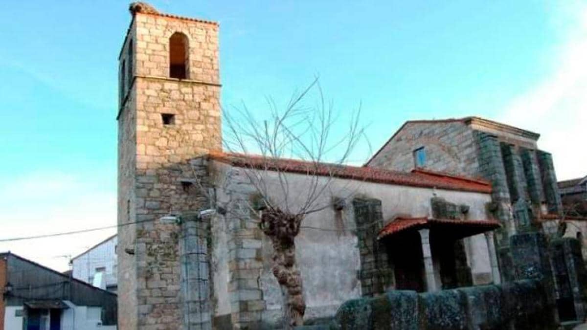 Iglesia de Colmenar de Montemayor, lugar donde se ha producido el accidente.