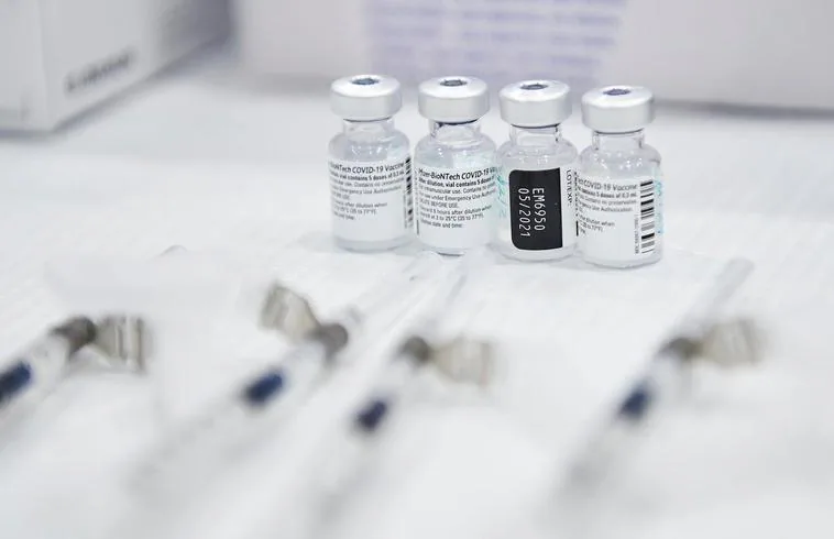 Las dos comunidades autónomas que empezarán a vacunar a menores de 40 años en junio