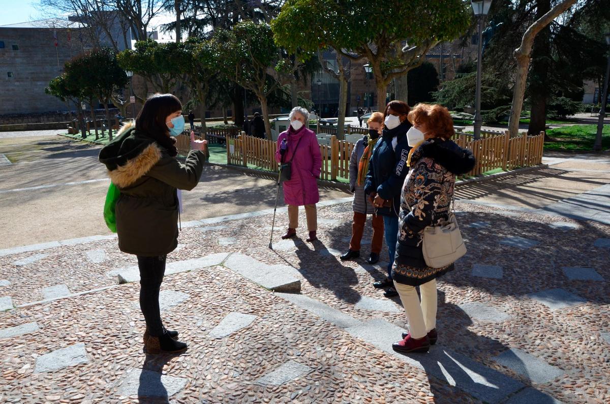 Visita cultural con personas mayores en Salamanca