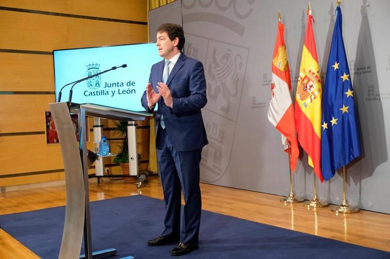 Alfonso Fernández Mañueco, durante la rueda de prensa.