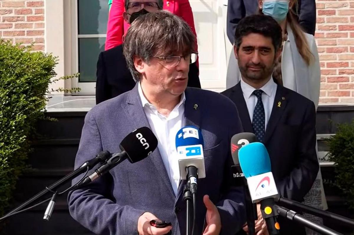 A Carles Puigdemont le reclaman casi dos millones de euros