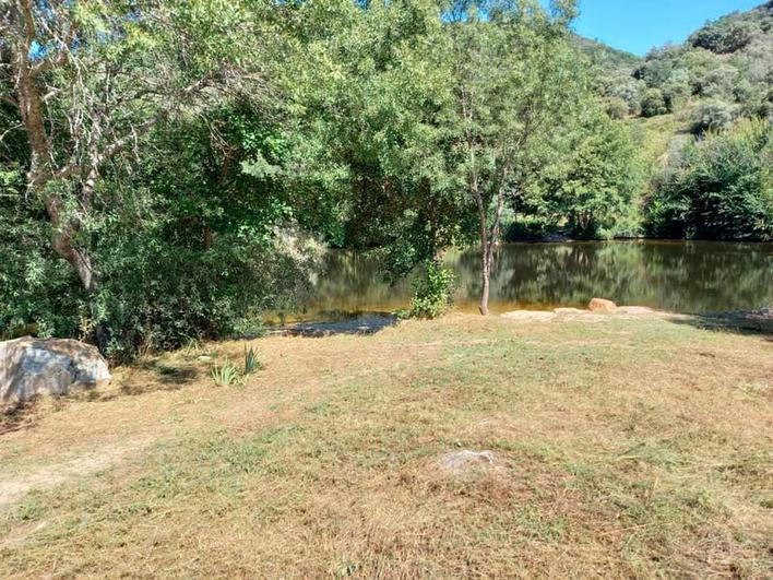 Zona junto al río Alagón, acondicionada para atraer vecinos y visitantes.