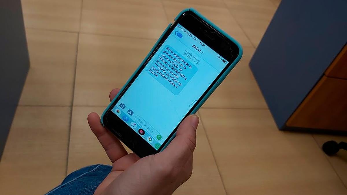 Imagen de los mensajes de segunda dosis que envía Sacyl.