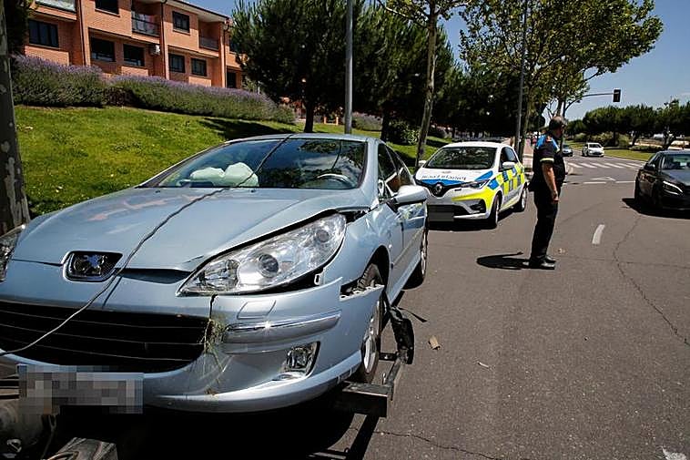 Vehículo de la afectada tras el accidente