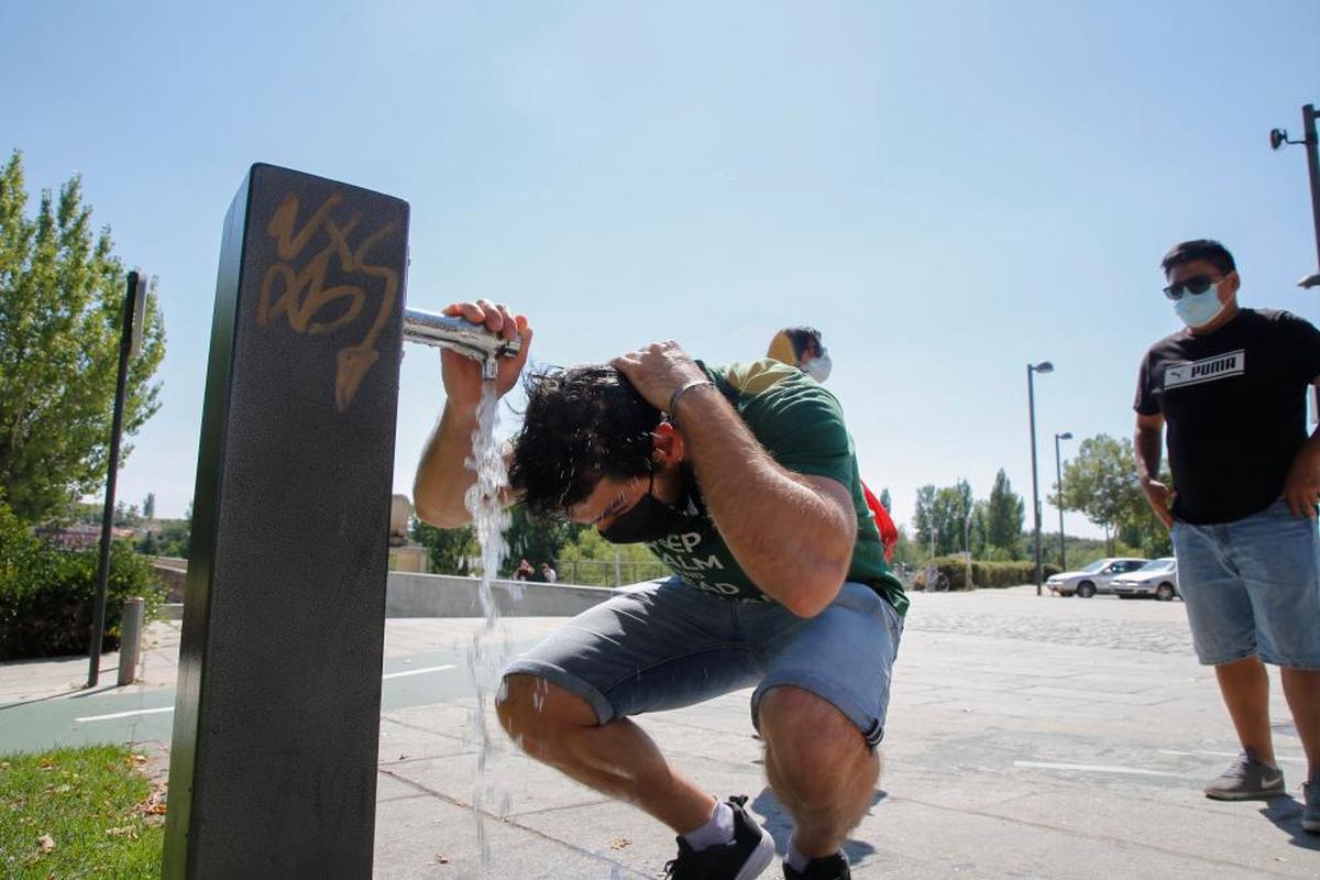 Tenemos que prestar atención al malestar provocado por el calor .