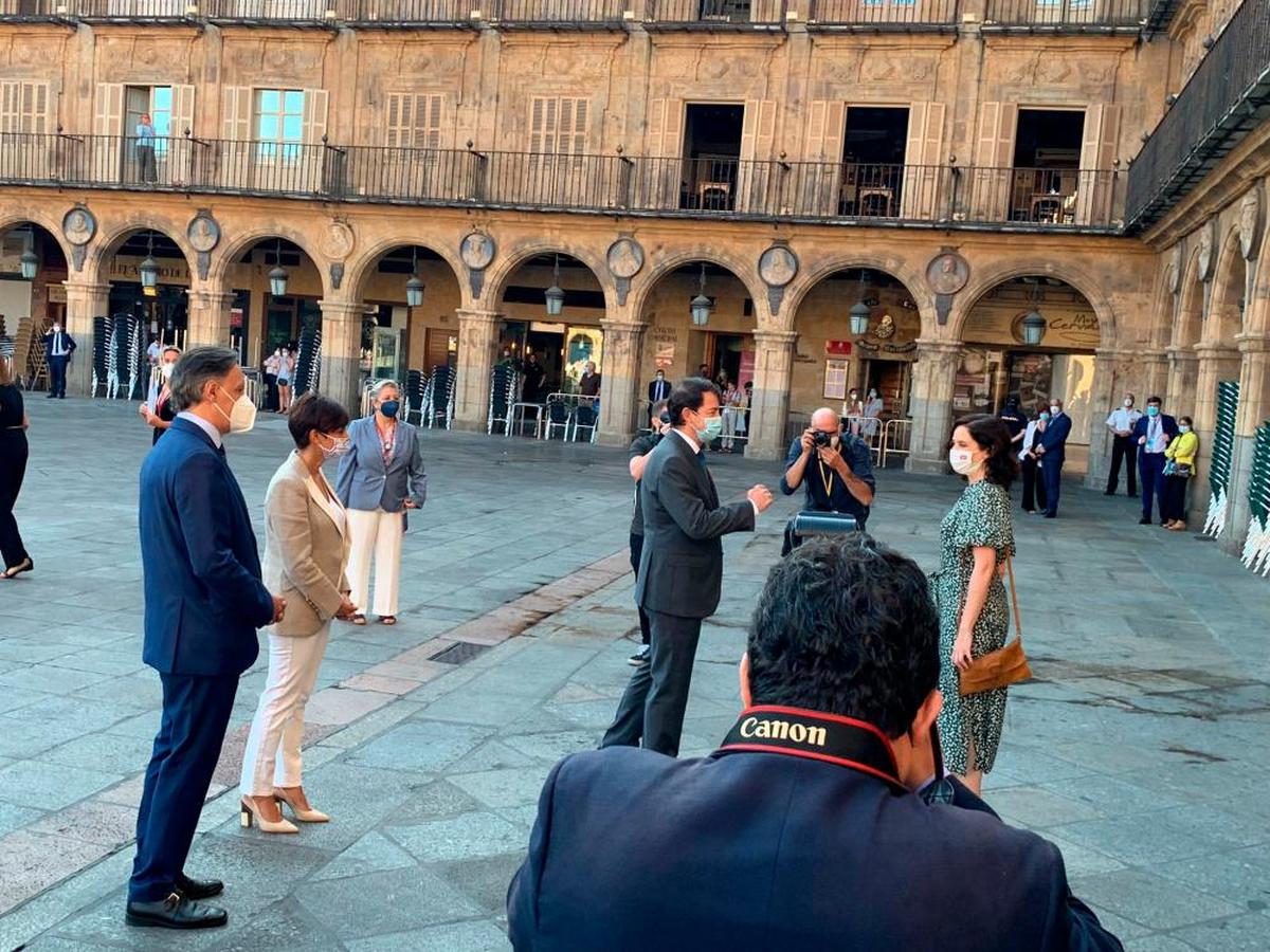 Isabel Díaz Ayuso, a su llegada a la Plaza Mayor.