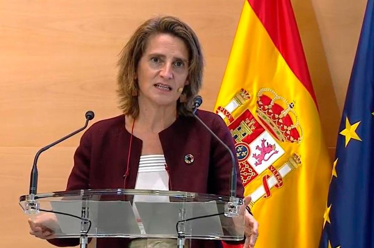 Teresa Ribera abrió la puerta a crear una eléctrica pública para disminuir el coste de la energía.