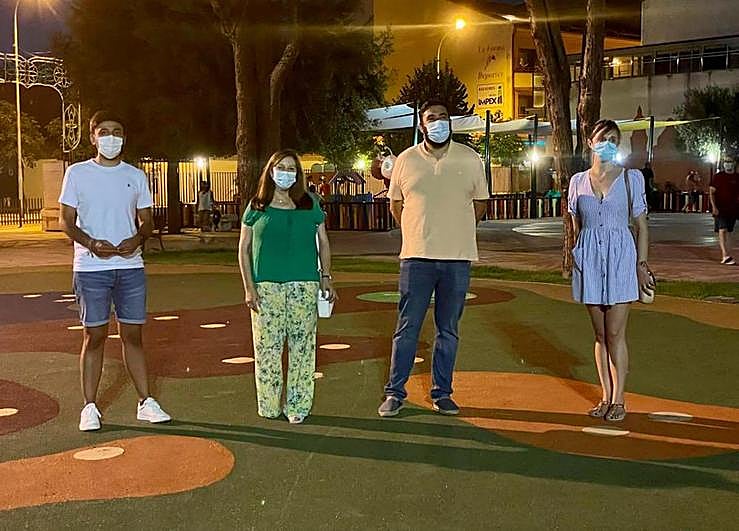 Fran Díaz, Carmen Ávila, Antonio Poveda y Fátima Manzano, en el parque La Huerta I TRISOL