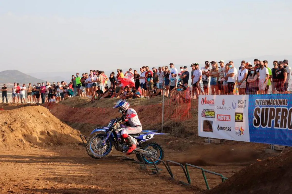 Momento de la competición en el circuito en Guijuelo.