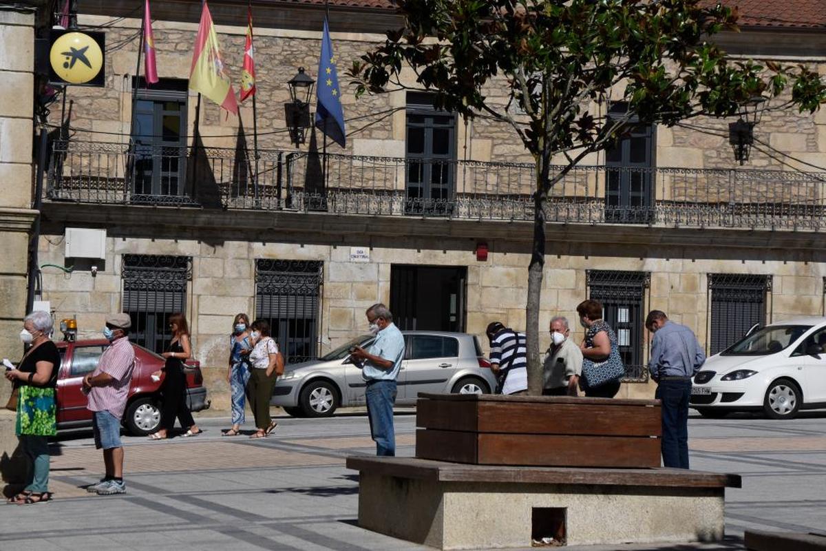 Edificio de la Casa Consistorial de Vitigudino en la plaza de España.