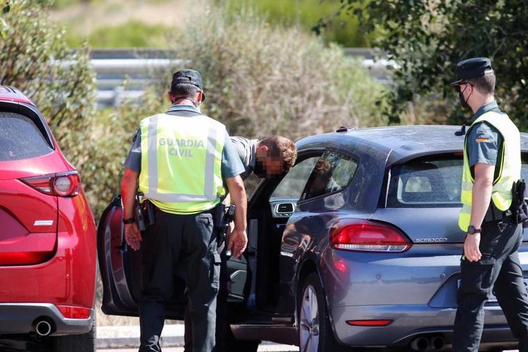 El color de tu coche o incluso el tipo de tus cristales puede ser una razón para que te paren en un control.