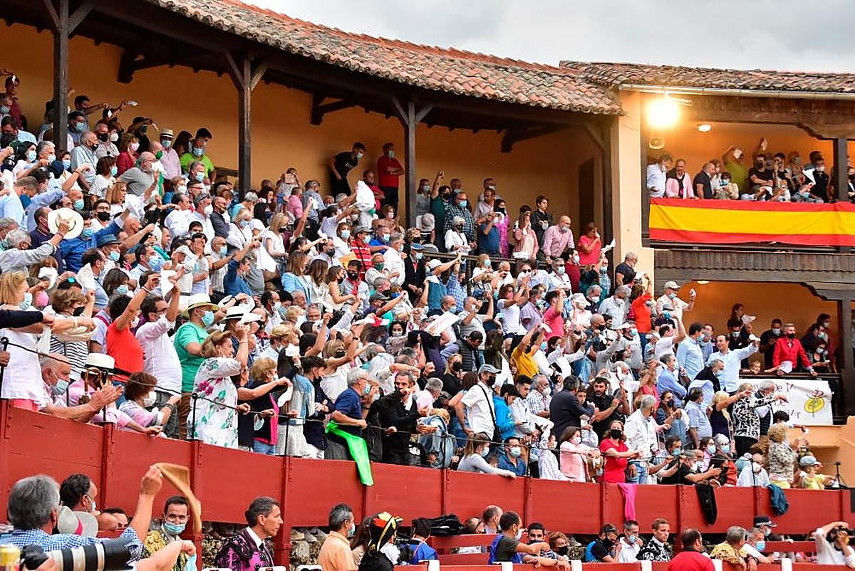 La Ancianita se llenó con el aforo máximo permitido.