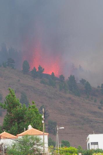 Imágenes de la erupción y sus consecuencias.