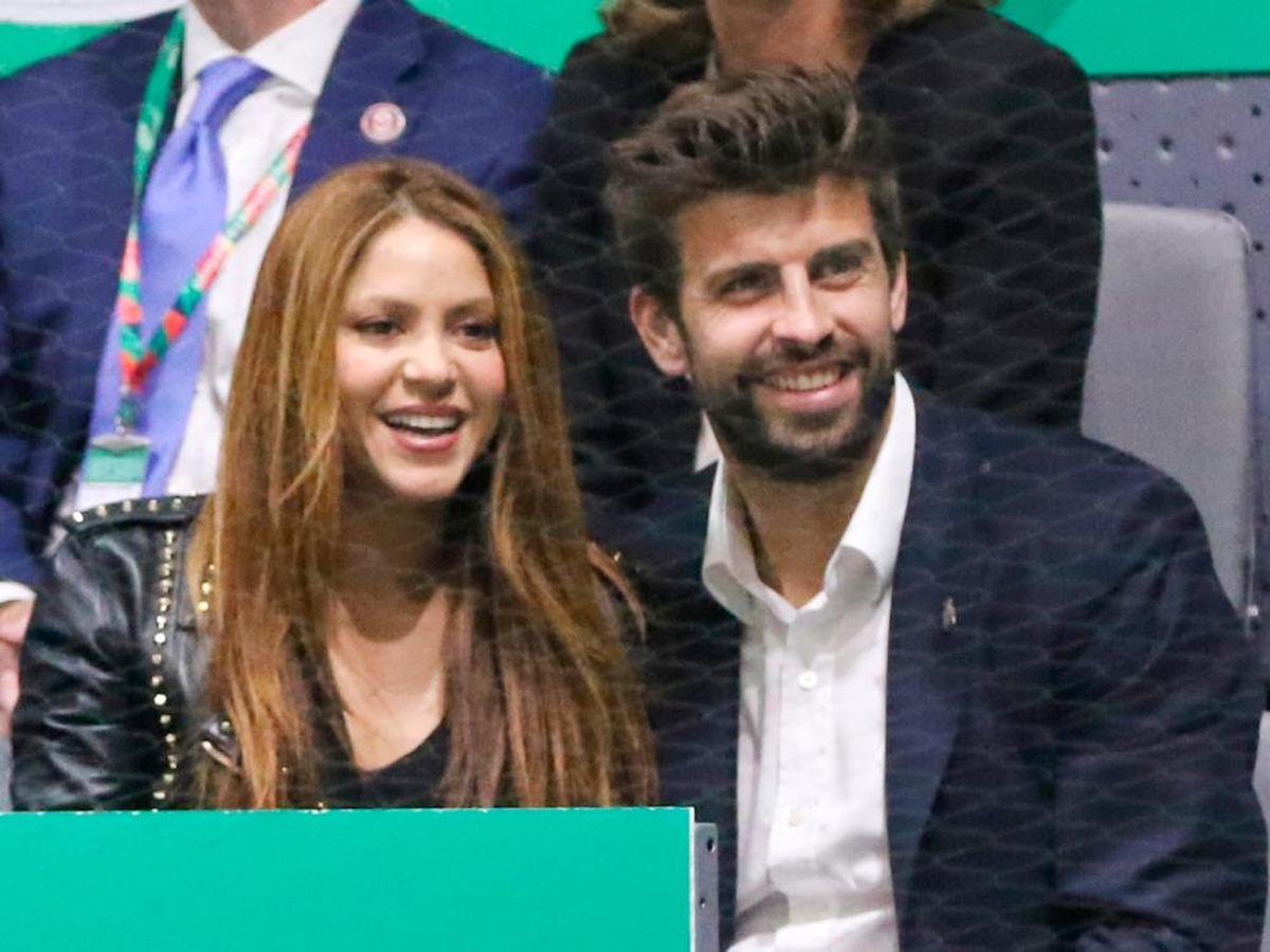 Shakira y Piqué, sonrientes ante el escándalo